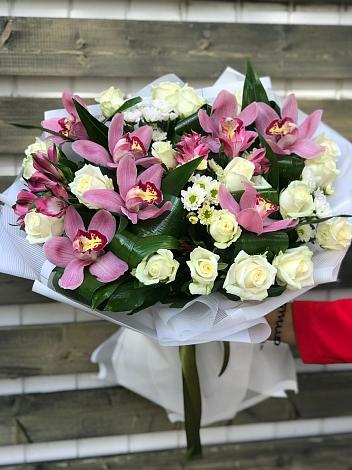 Букет цветов из: Розы и Хризантемы в Елово