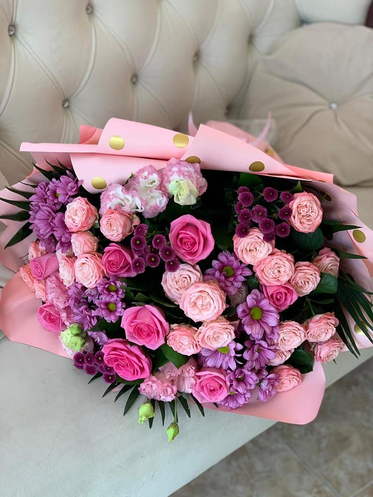 Букет цветов из: Хризантемы, Розы и Лизиантусы в Елово