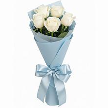 Букет 5 Белых роз Проуд в Елово