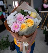 Букет цветов из:  Герберы, Розы и Хризантемы в Елово