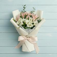 Букет цветов из:  Альстромерии #REPLACE_PRED# Елово