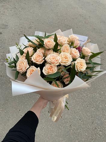 Букет Кремовые розы Латте в Елово
