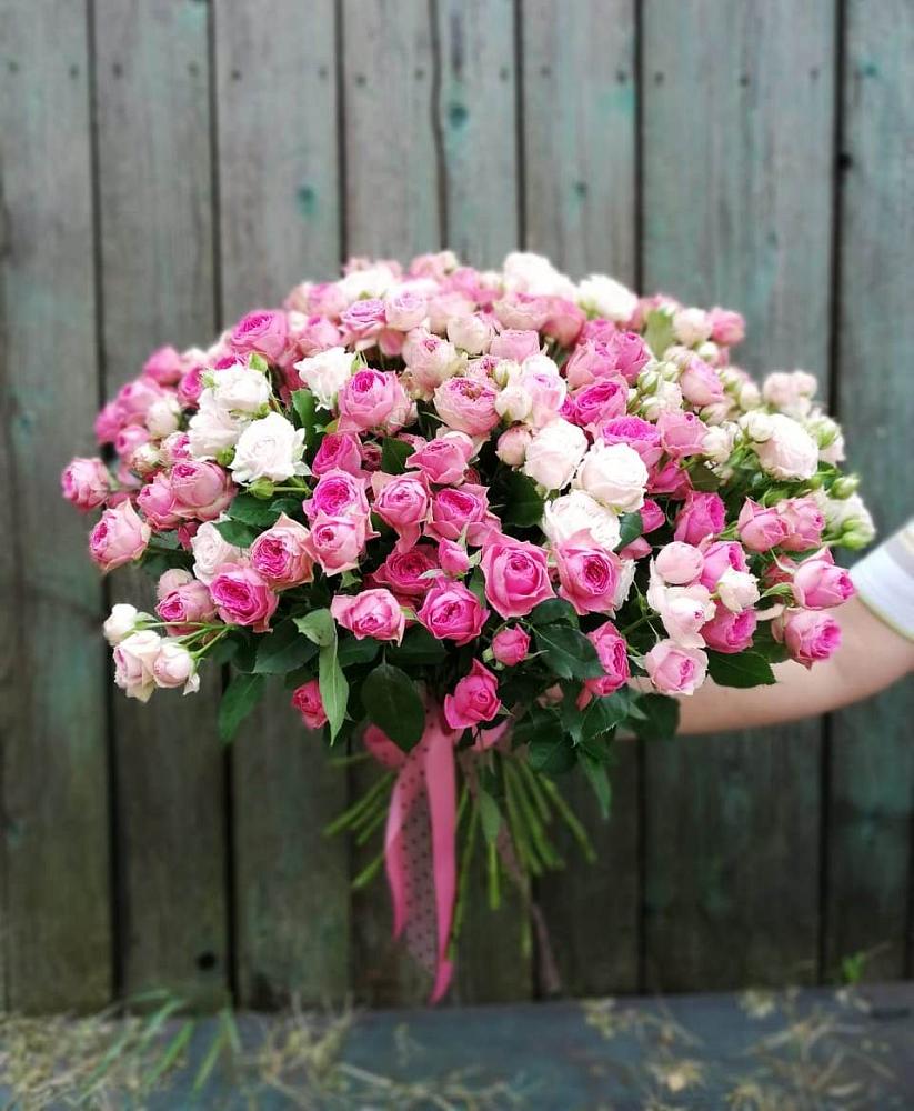 Букет Розовые кустовые розы Натали и Лав Лидия в Елово