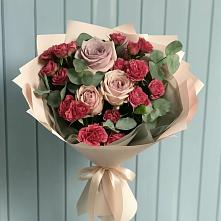Букет цветов из:  Гвоздики и Розы #REPLACE_PRED# Елово
