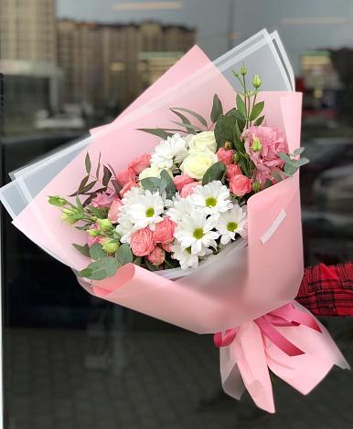 Букет цветов из: Розы, Лизиантусы и Хризантемы в Елово